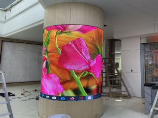 广东某人才管理中心大厅圆柱形LED屏